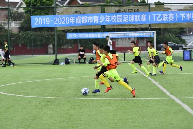 本世纪单届世界杯淘汰赛打进4球：大罗、梅西、姆巴佩、贝林在列